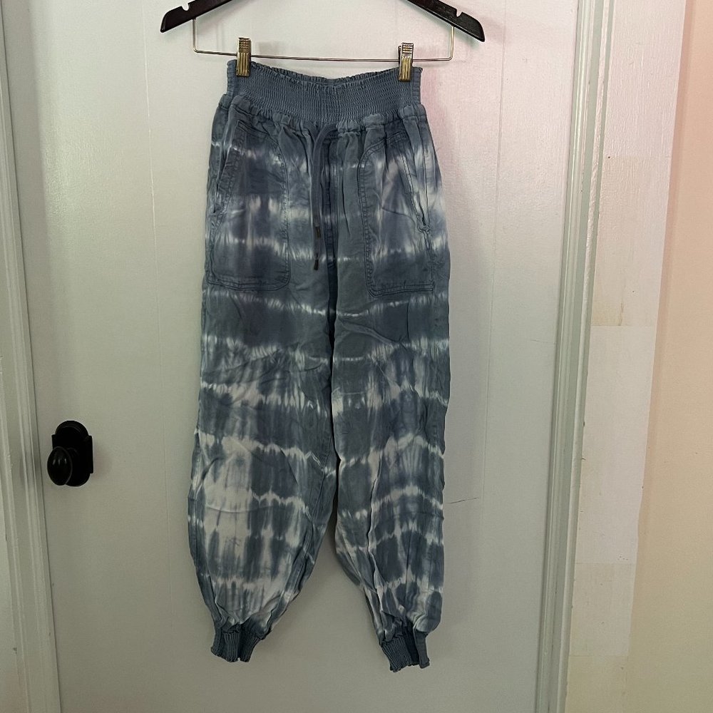 American Eagle Tie-Dye Flowy Pants